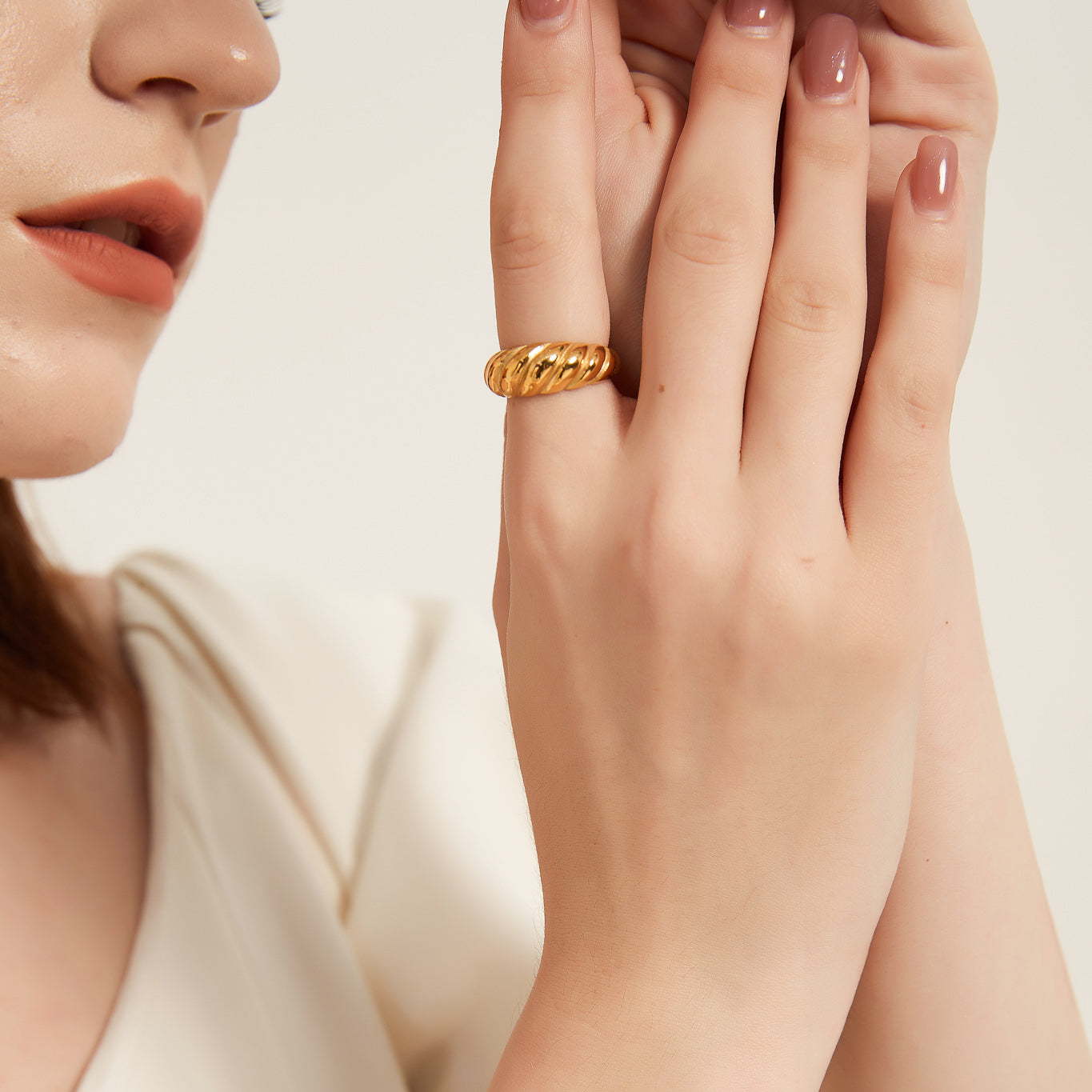 R008 croissant twisted dome statement ring sale