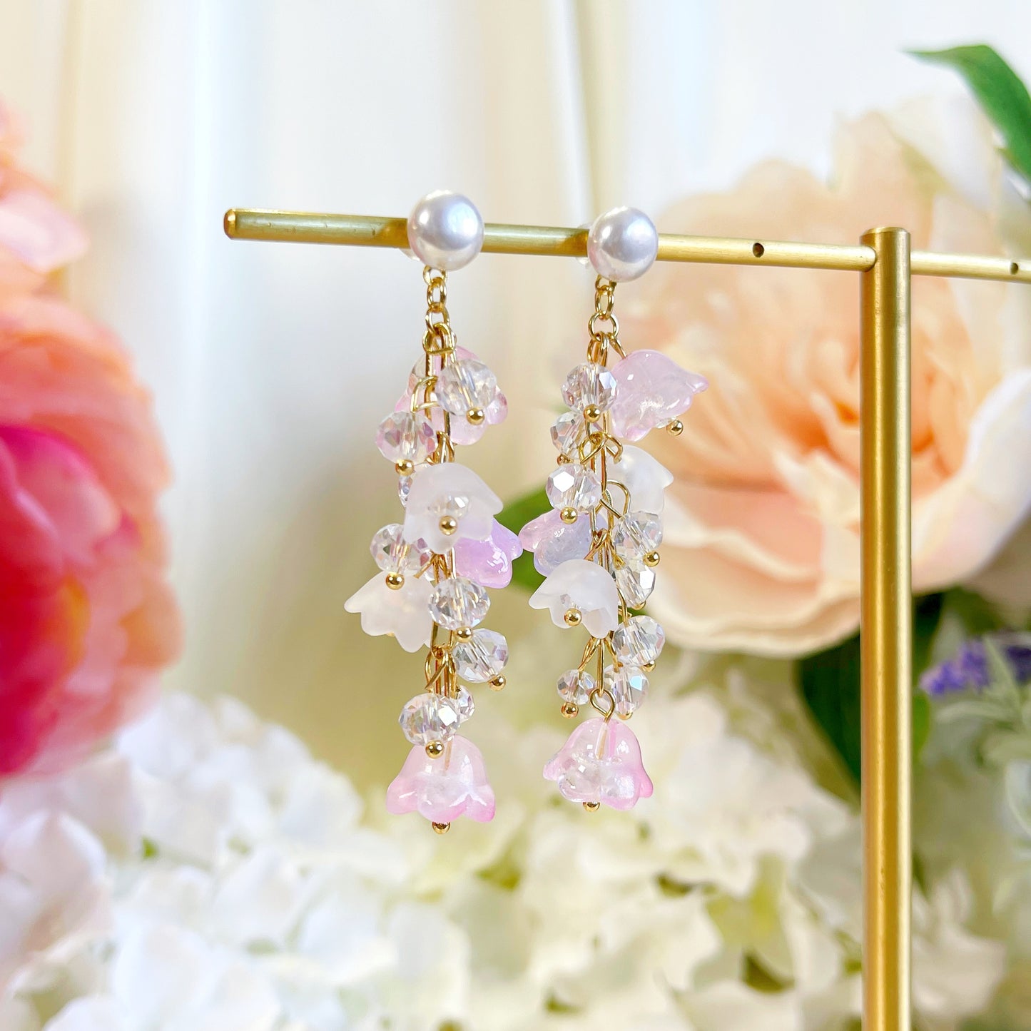 E241 pink flower earrings, flower earrings, dangle earrings