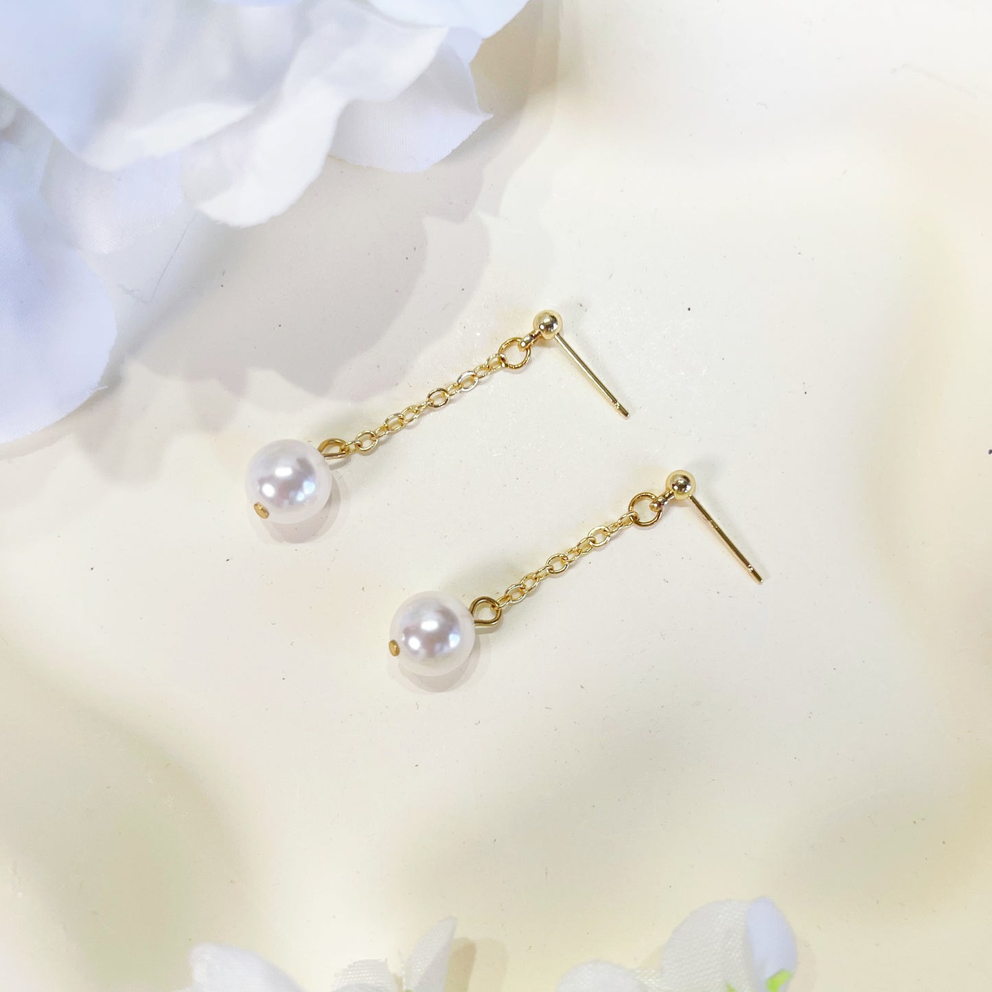 E243 dainty pearl earrings, pearl dangle earrings, pearl