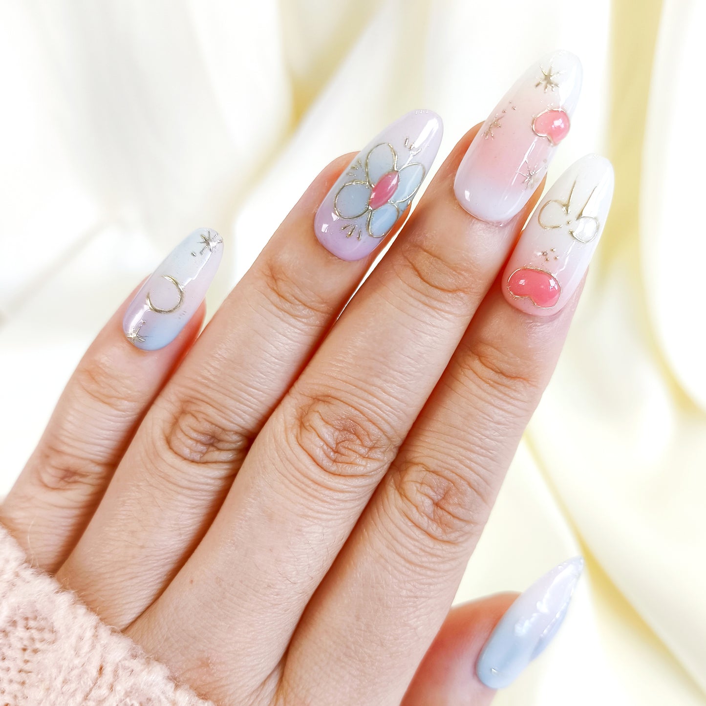 PO131 cute pastel blue aura oval press on nails