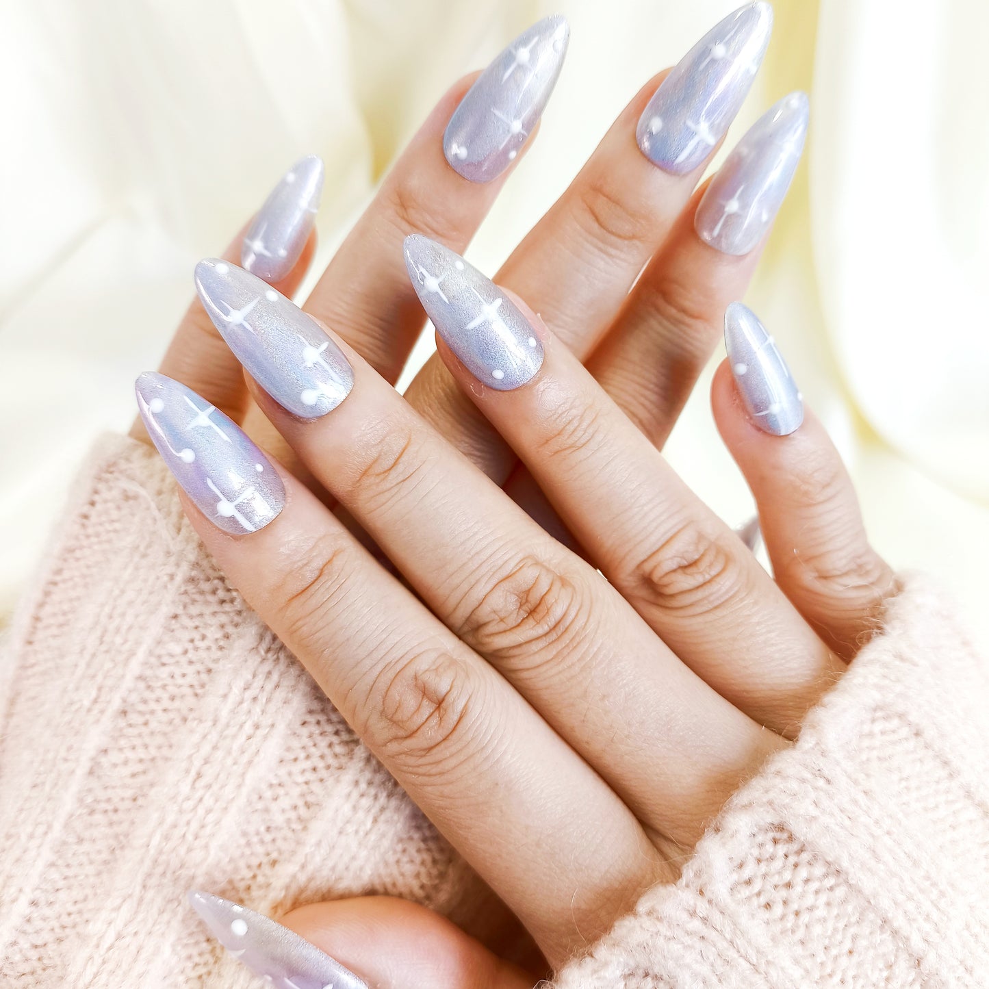 PO122 blue iridescent aura press on nails