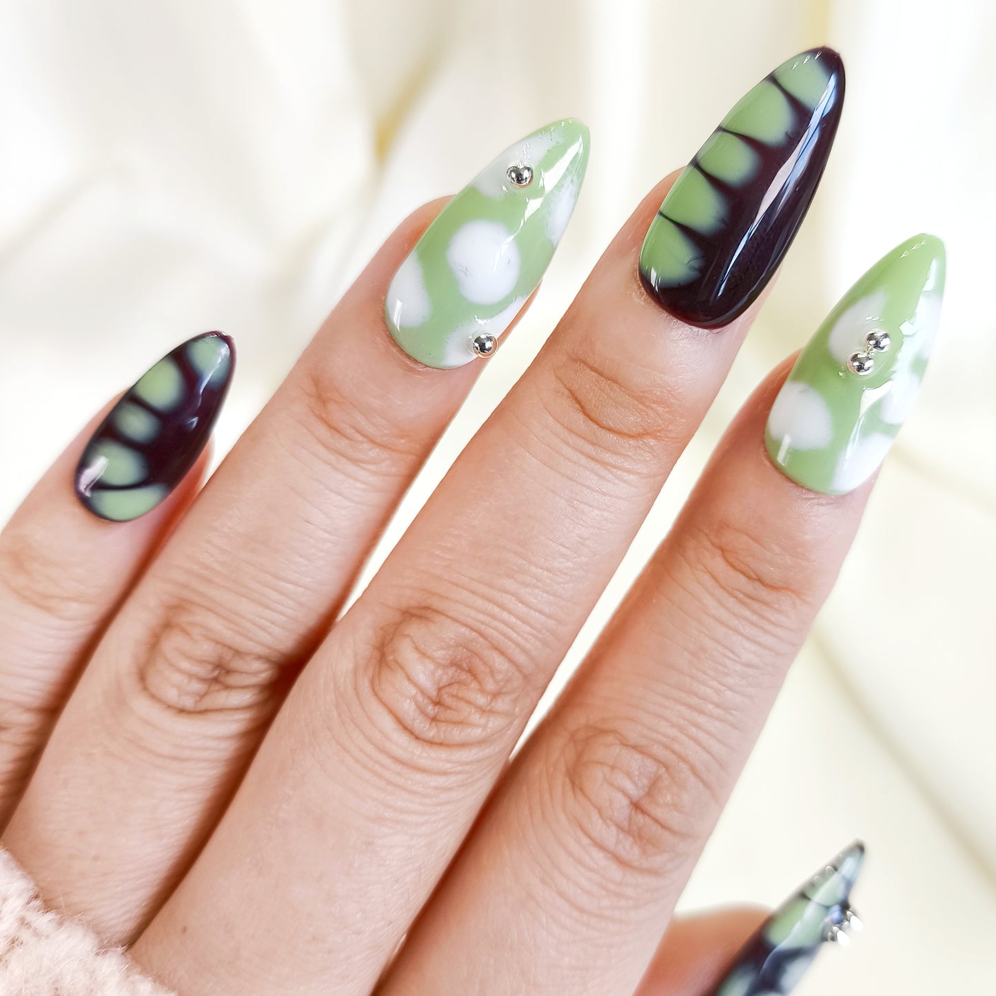 PO118 brown & green abstract press on nails