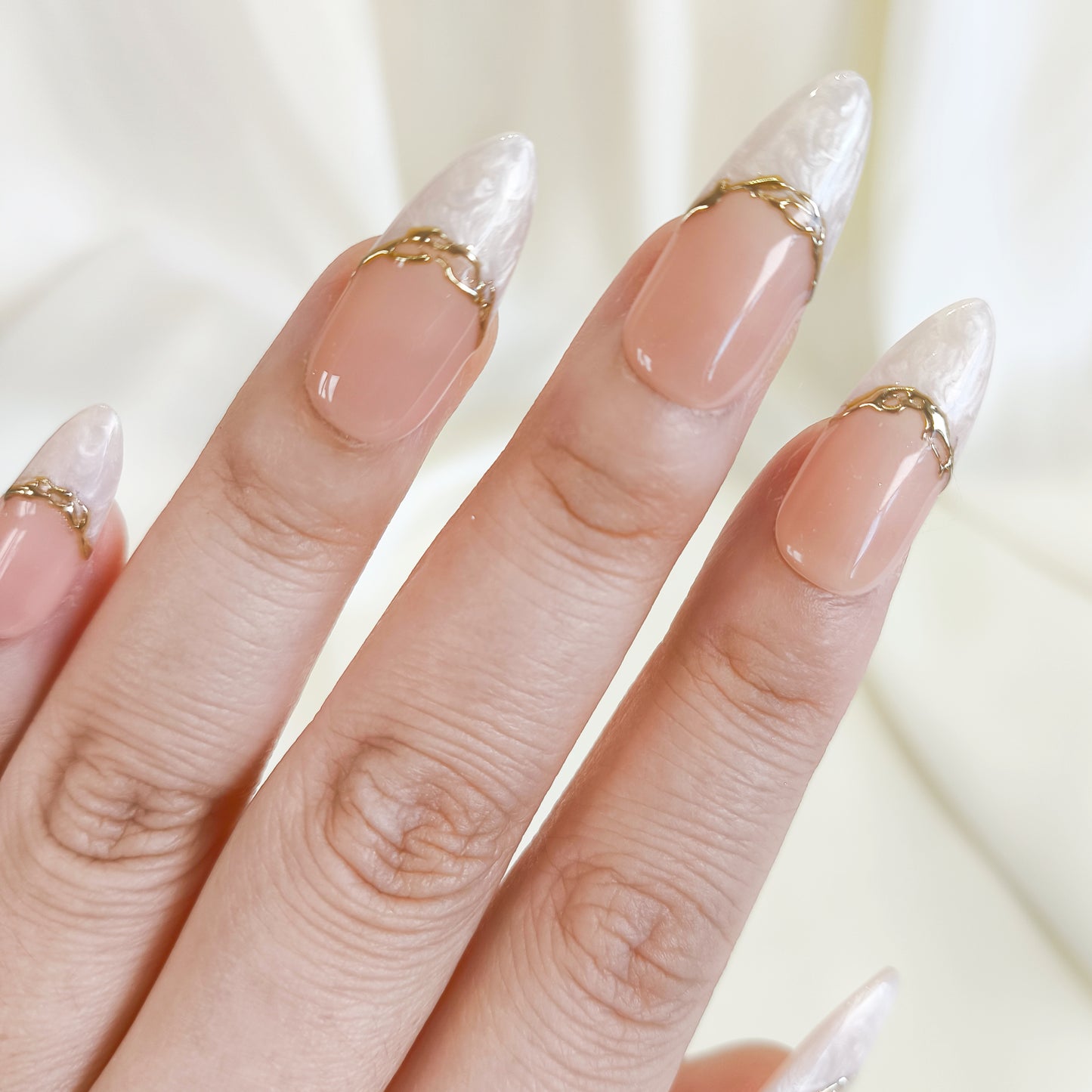 PO124 white marble gold chrome press on nails