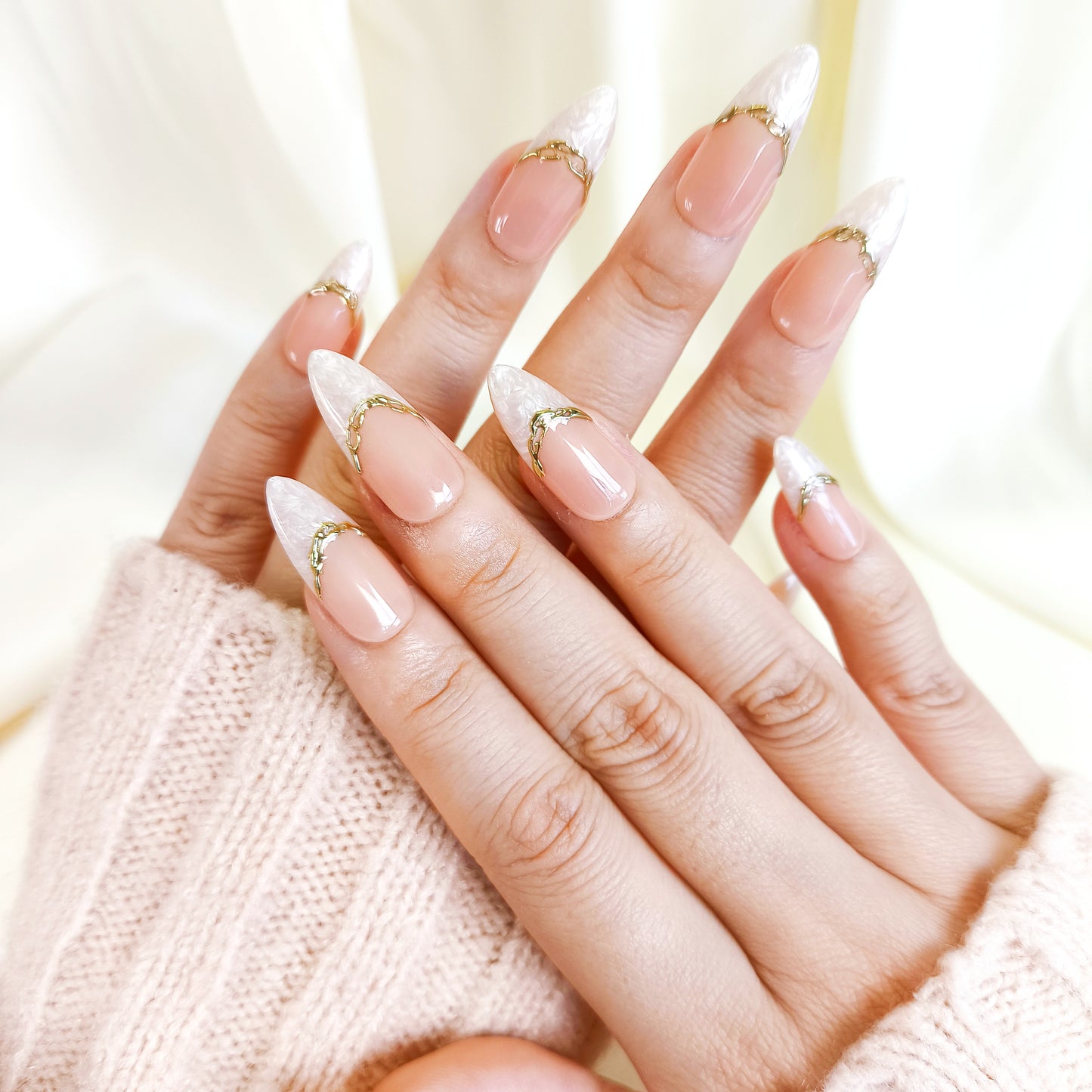 PO124 white marble gold chrome press on nails