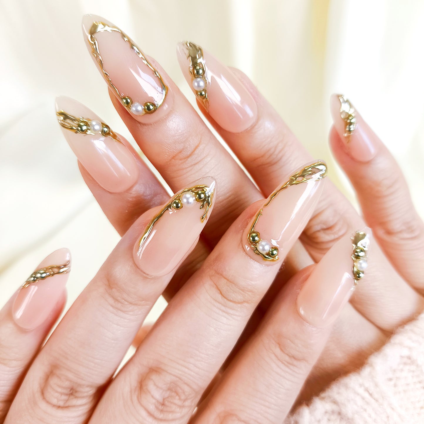 PO135 3d gold chrome almond press on nails