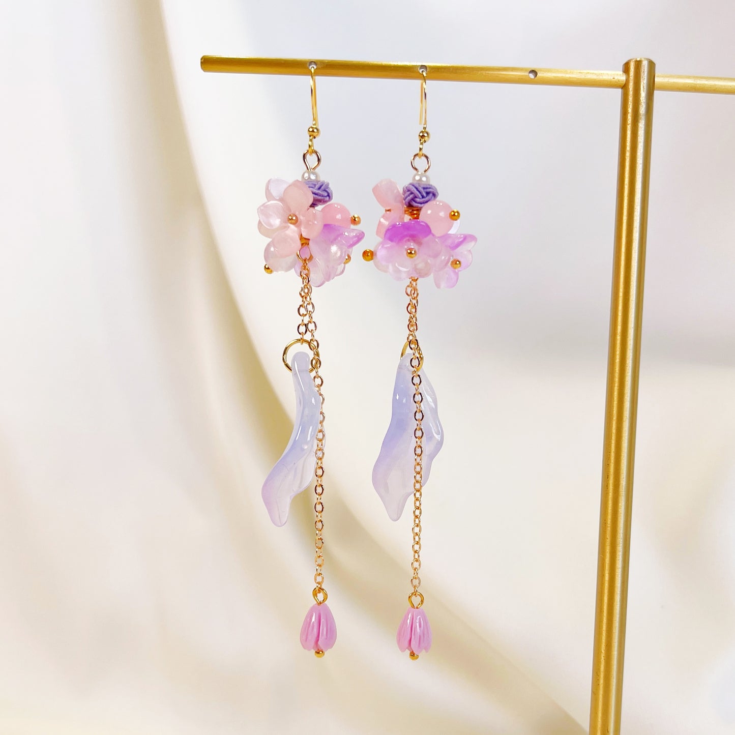 E194 purple flower long dangle earrings