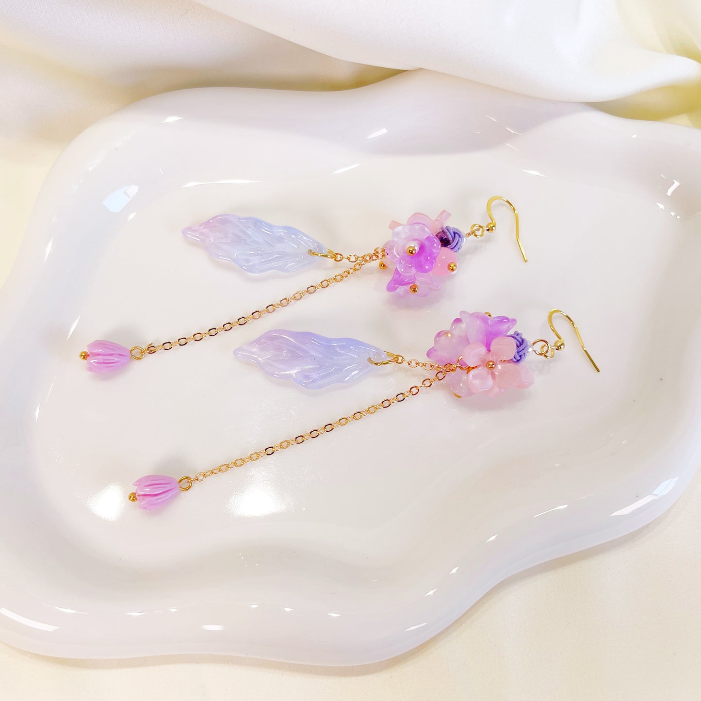E194 purple flower long dangle earrings