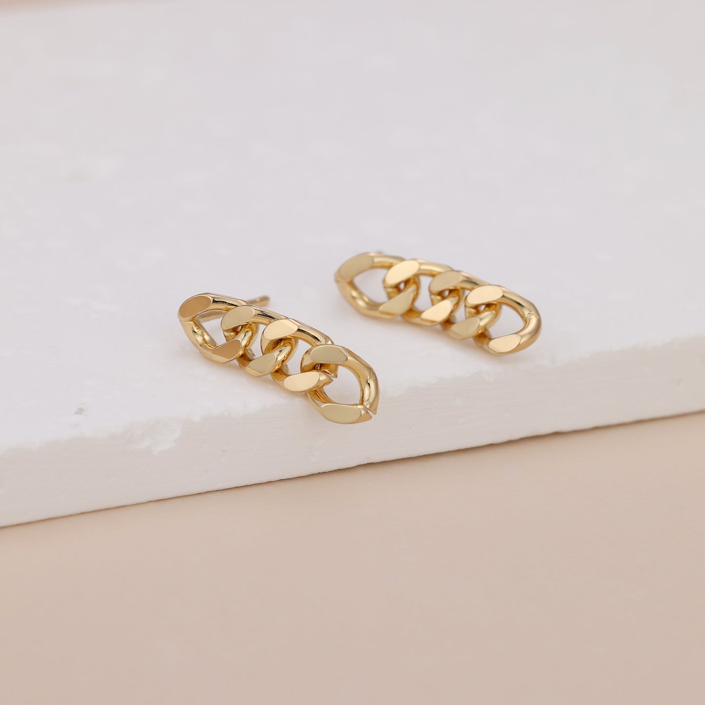 E139 dainty chain link dangle earrings