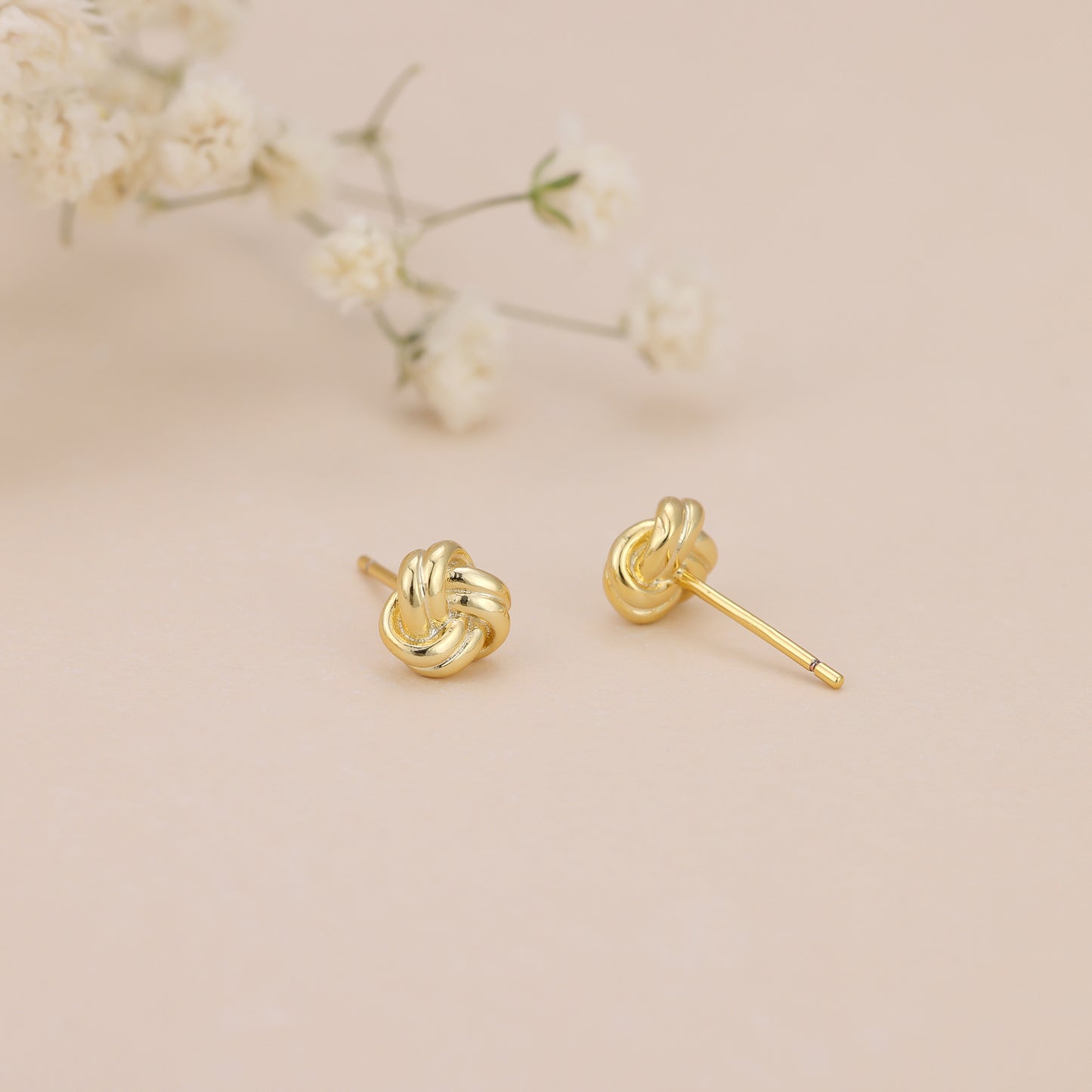 E171 dainty love knot stud earrings
