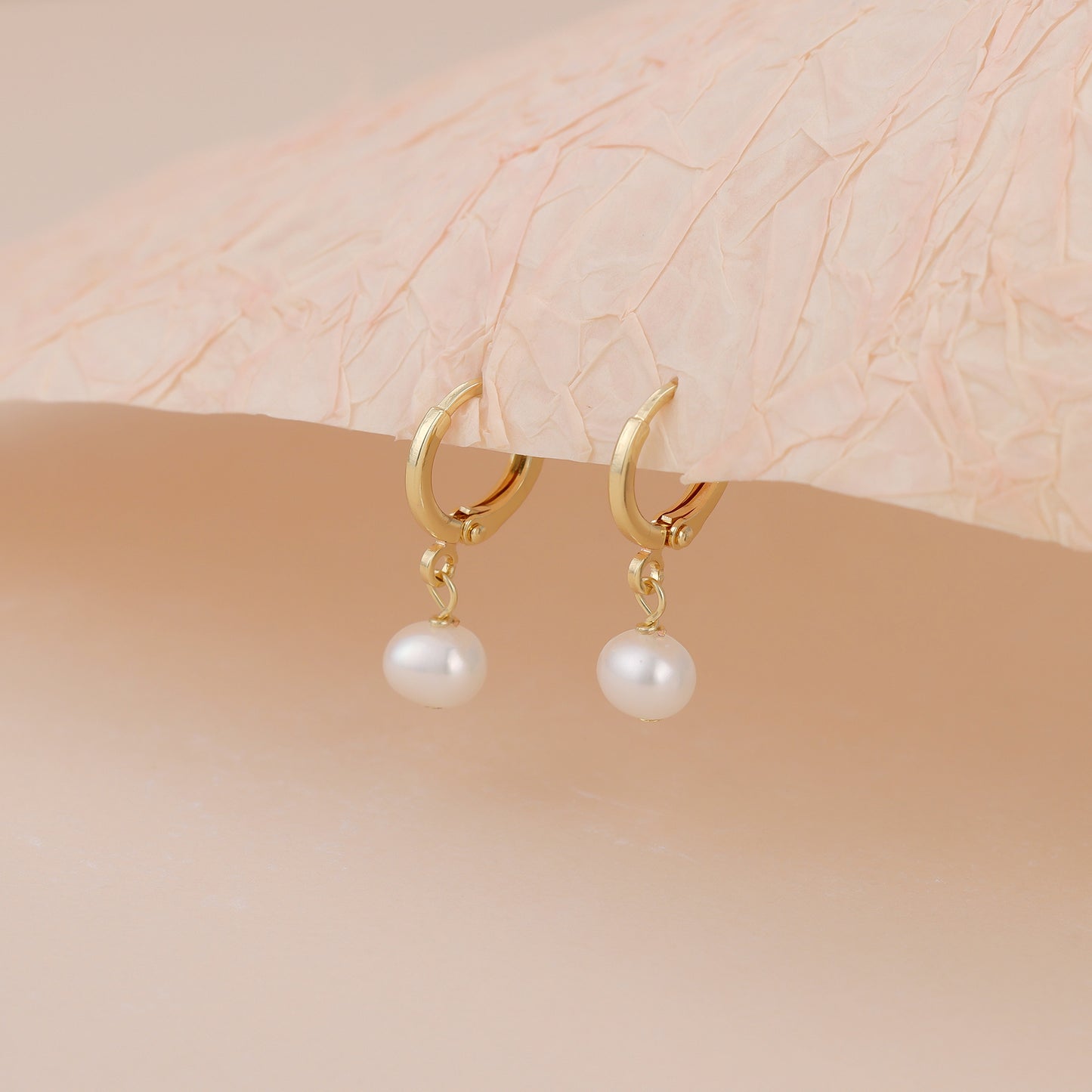 E185 freshwater pearl hoop drop huggie earrings
