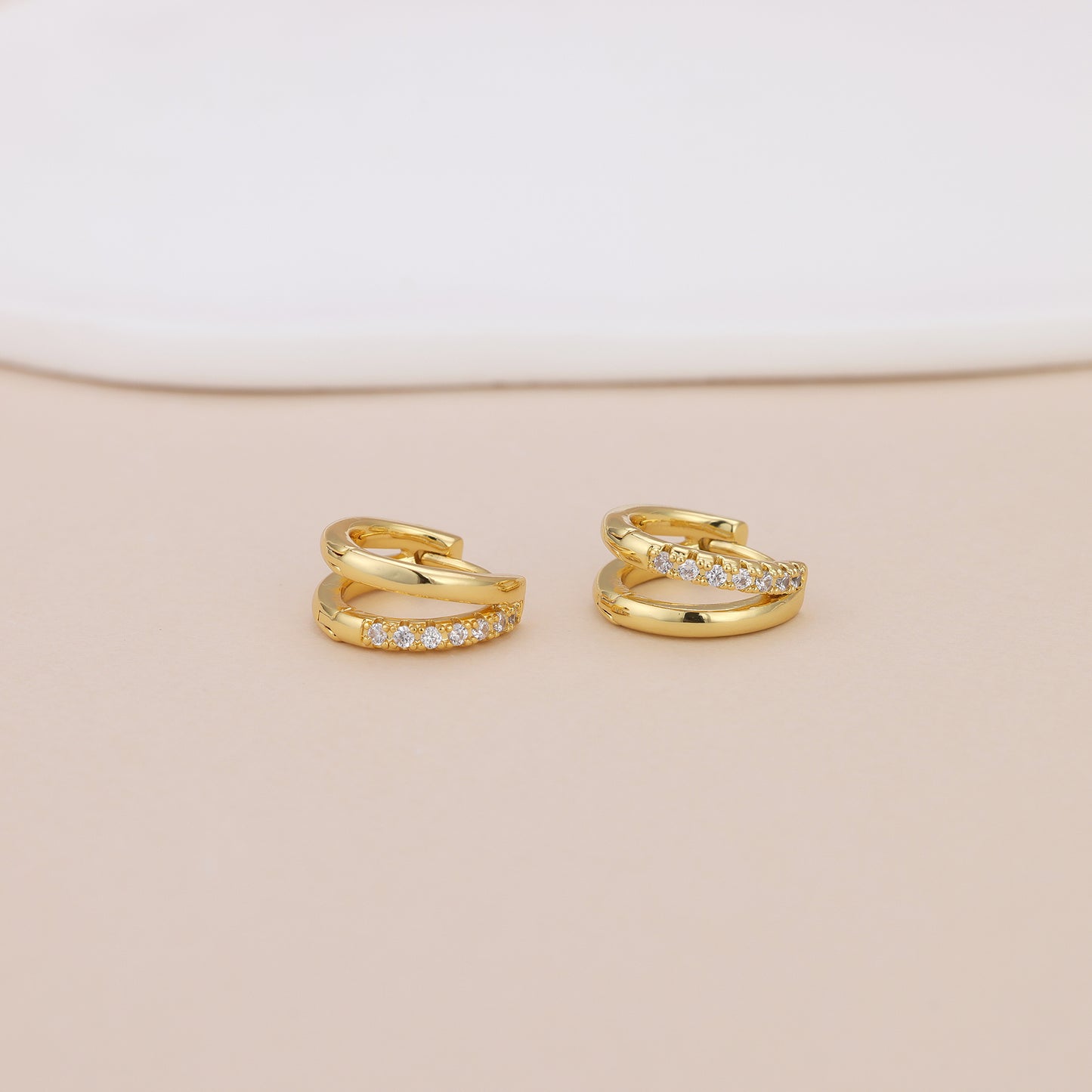 E182 double hoop huggie hoop earrings