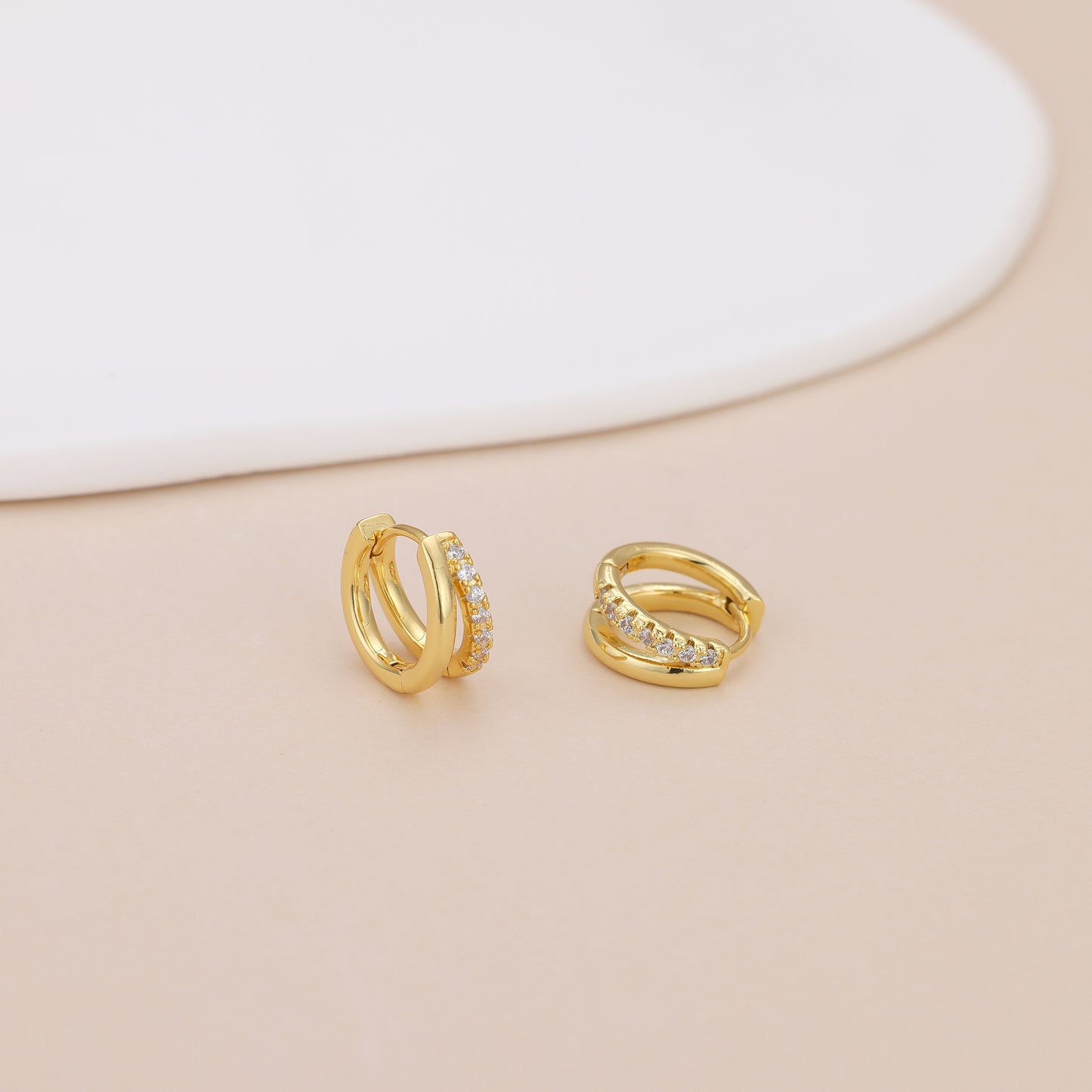 E182 double hoop huggie hoop earrings