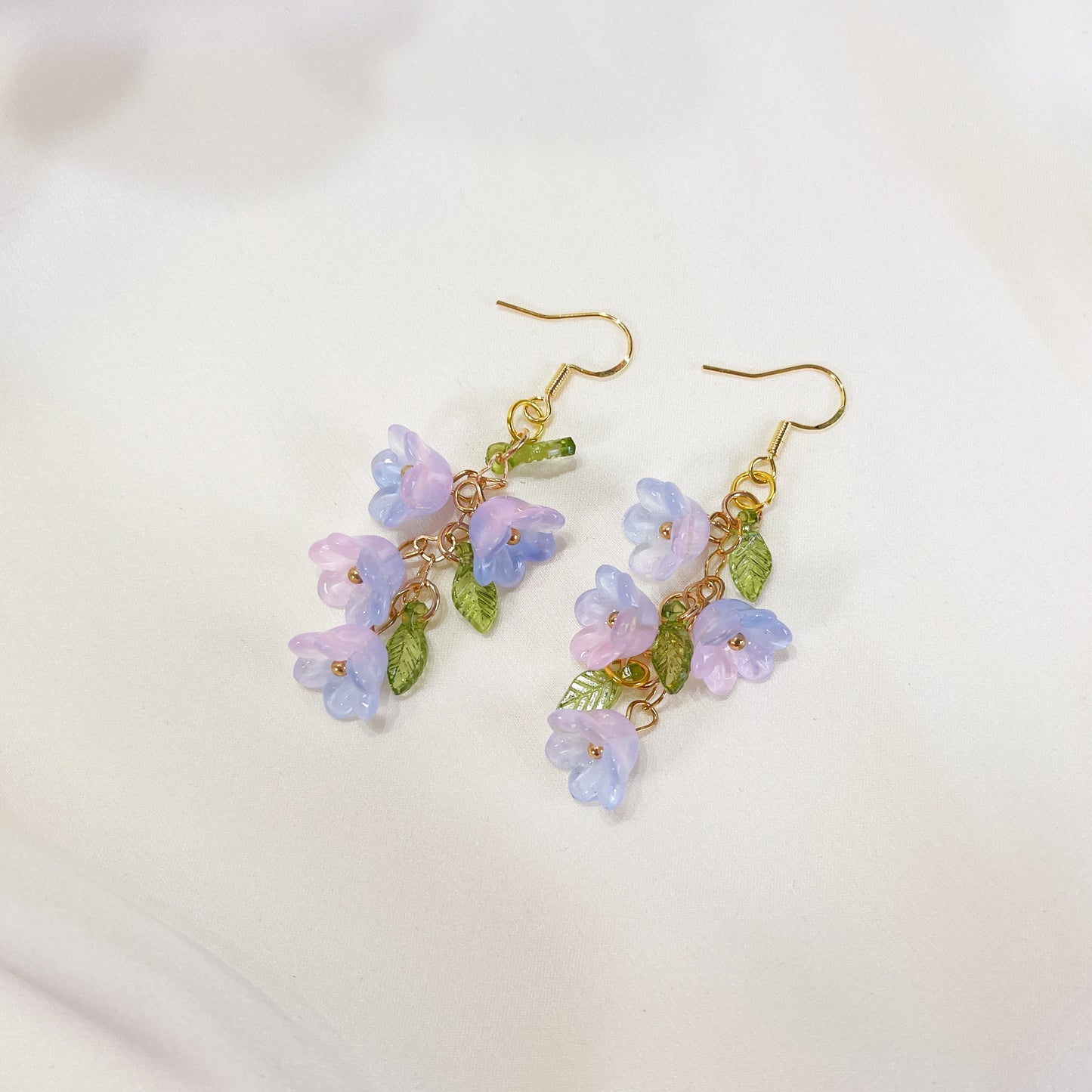 E235 blue lily flower dangle earrings, lily flower earrings