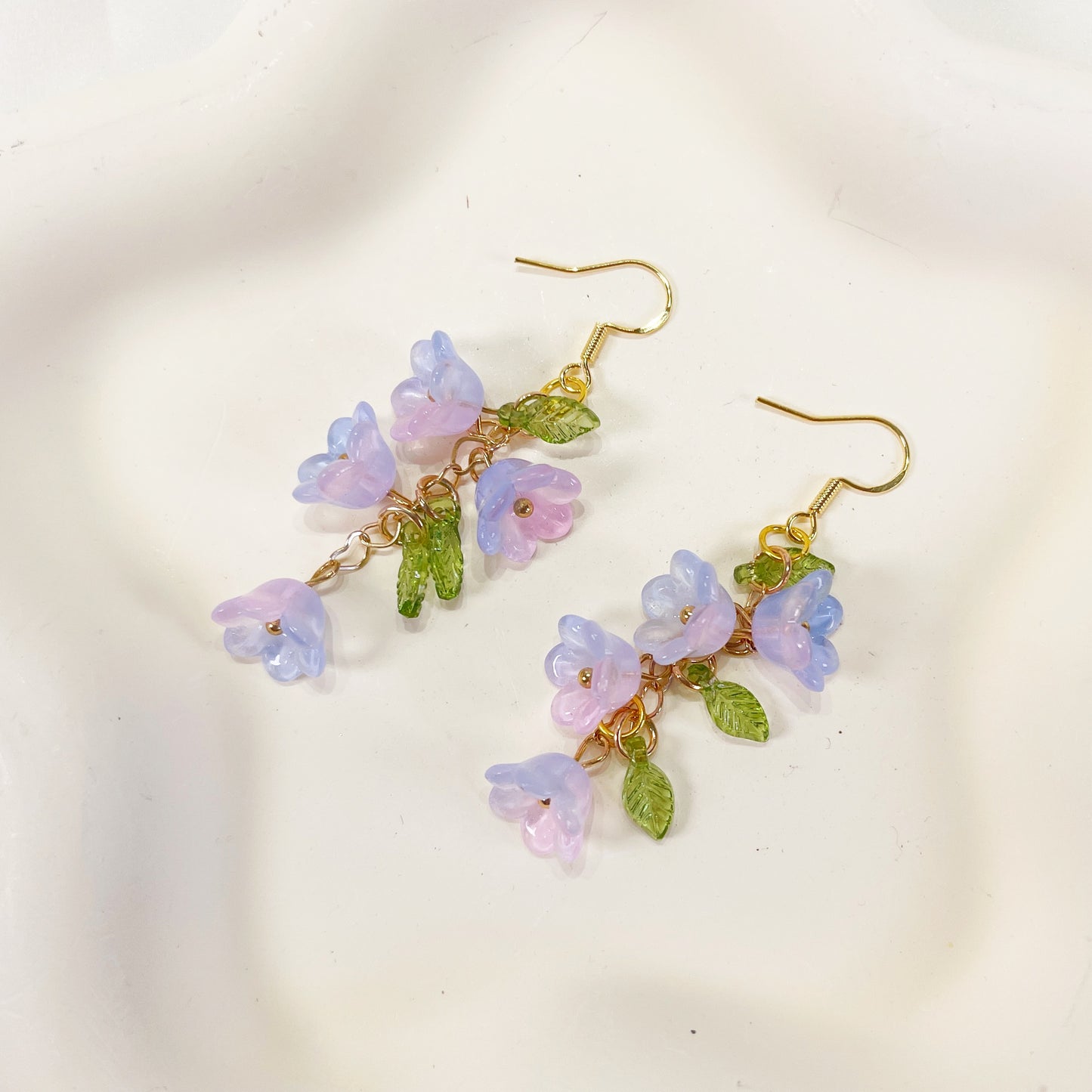 E235 blue lily flower dangle earrings, lily flower earrings