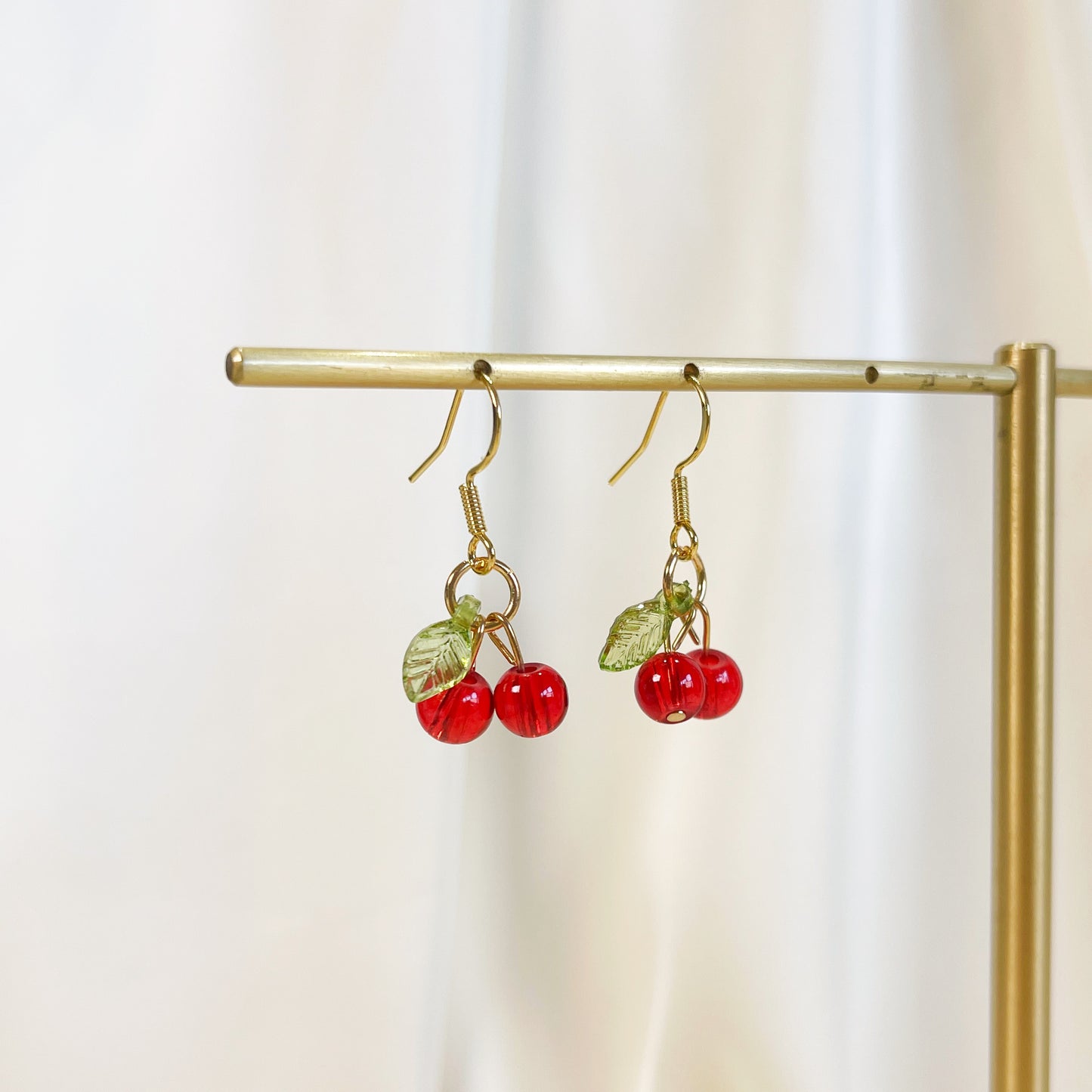 E198 red cherry earrings, fruit earrings