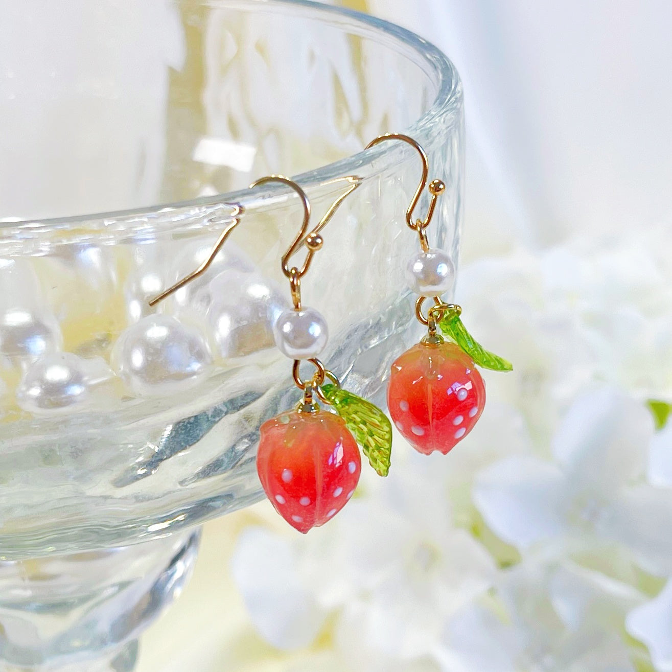 E225 strawberry earrings, fruit earrings, cute earrings