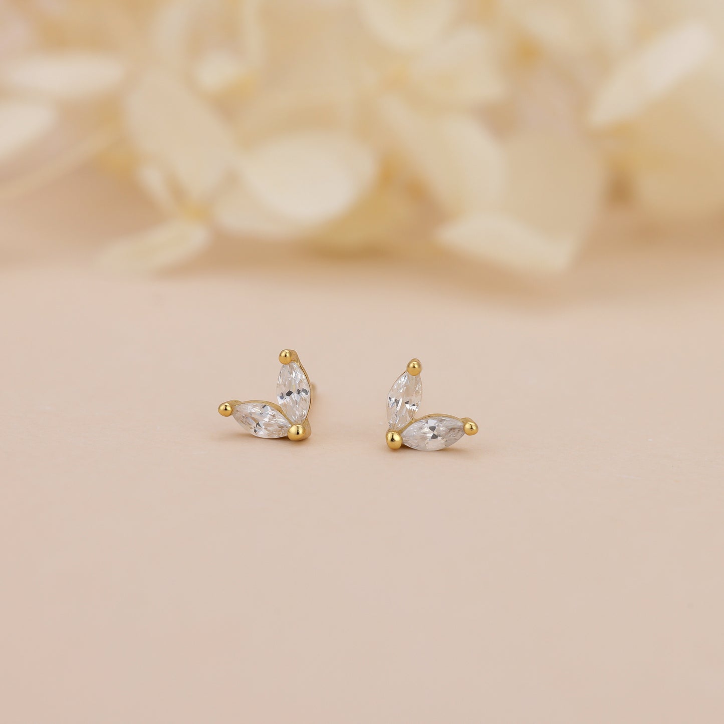 Gold vermeil E100 marquise flower stud earrings