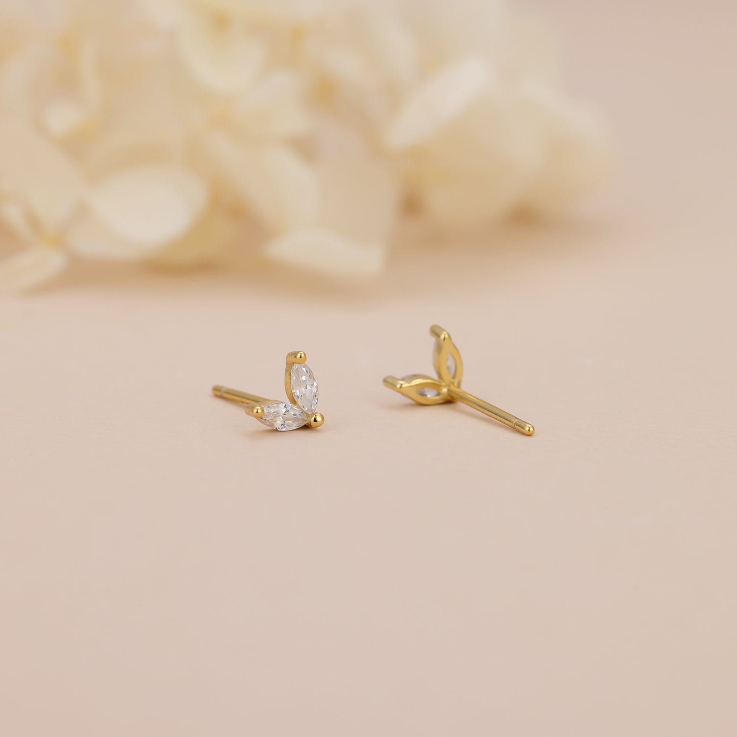 Gold vermeil E100 marquise flower stud earrings