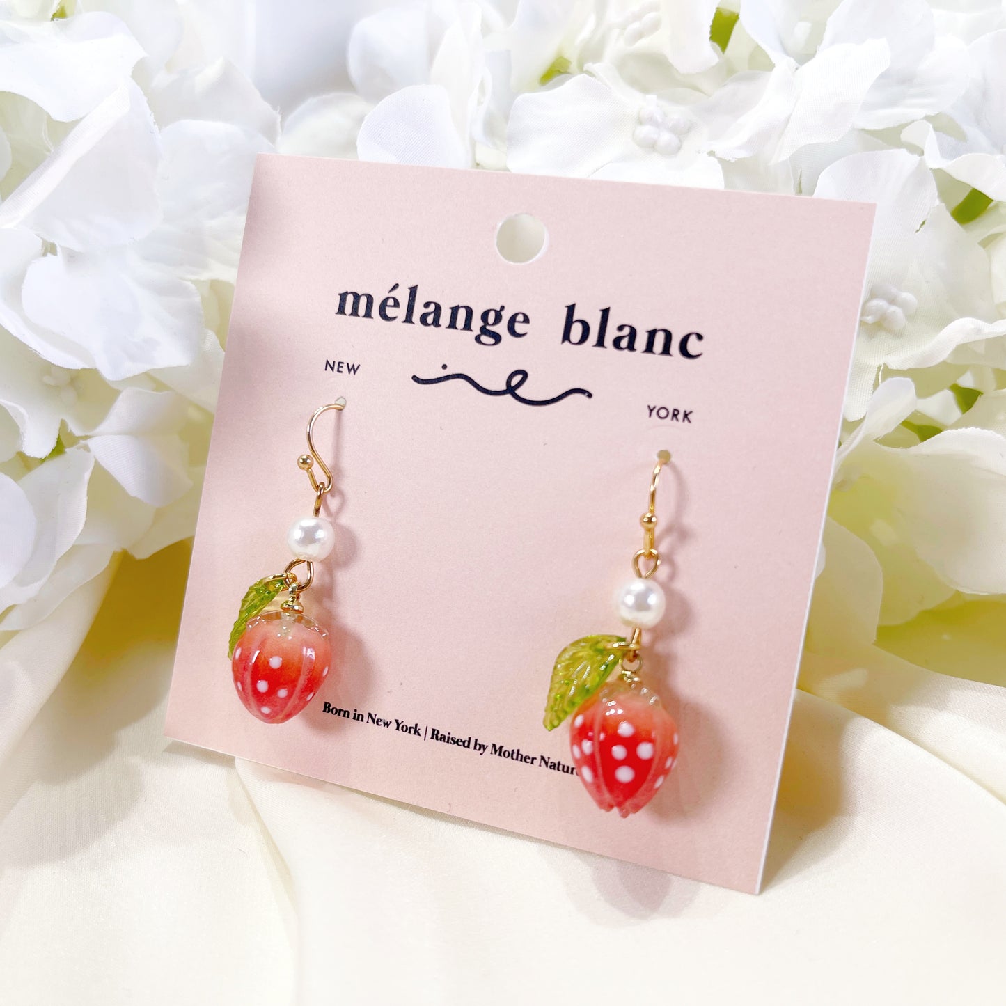E225 strawberry earrings, fruit earrings, cute earrings