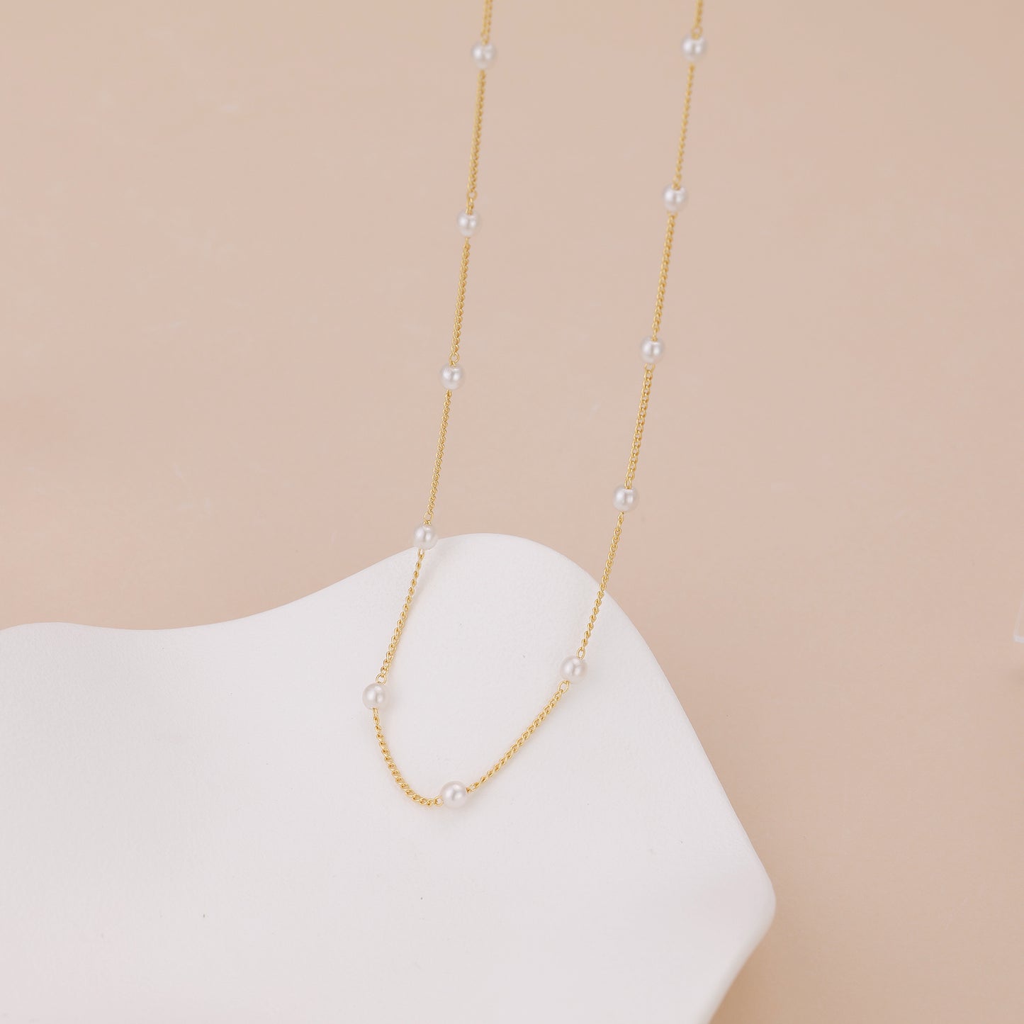 N009 satellite dainty gold Pearl Choker necklace