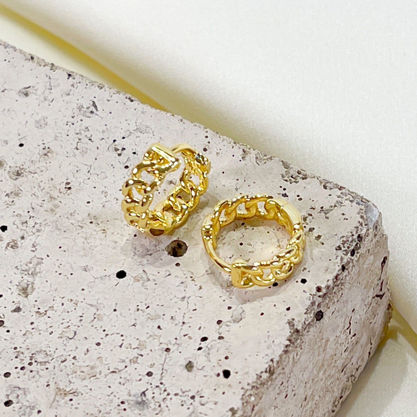 E230 chain hoop earrings, huggie hoop earrings, gold hoops