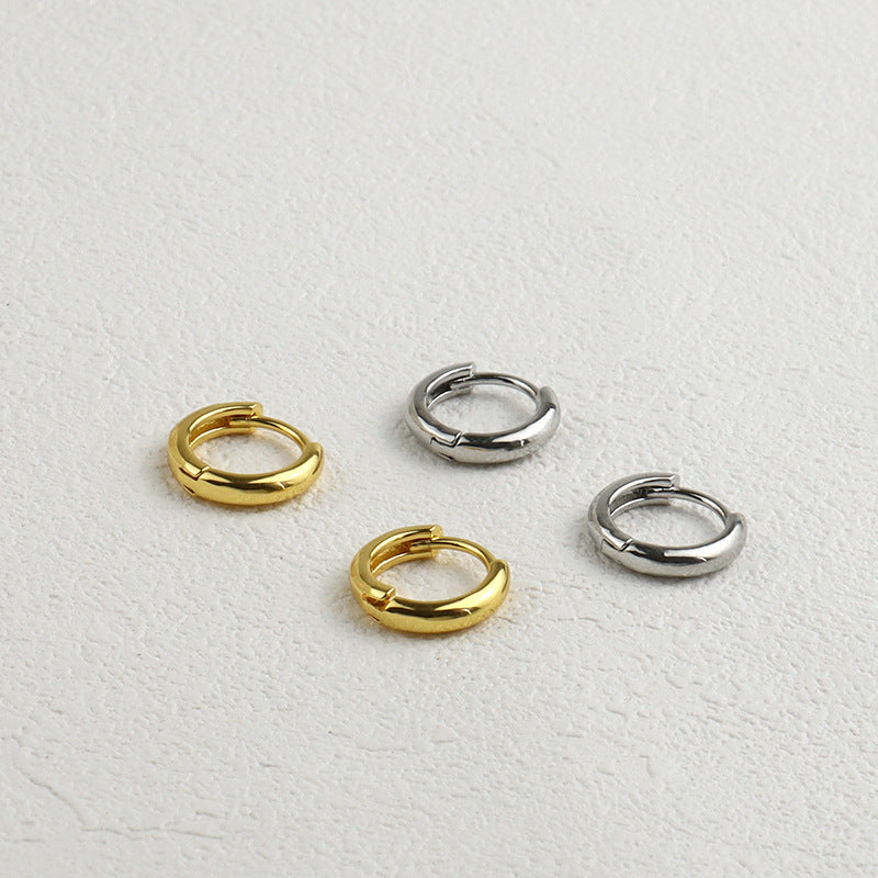 E167 dainty plain huggie hoop earrings