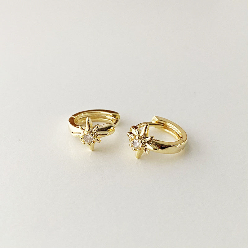 E168 celestial dainty starburst huggie earrings