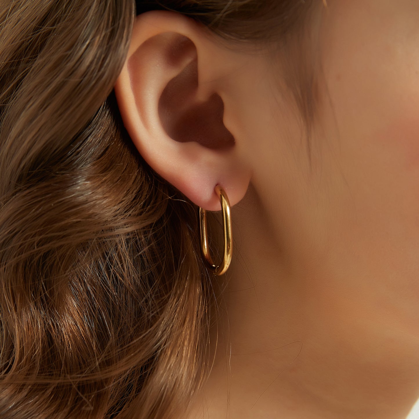 E080 thin oval rectangular hoop earrings