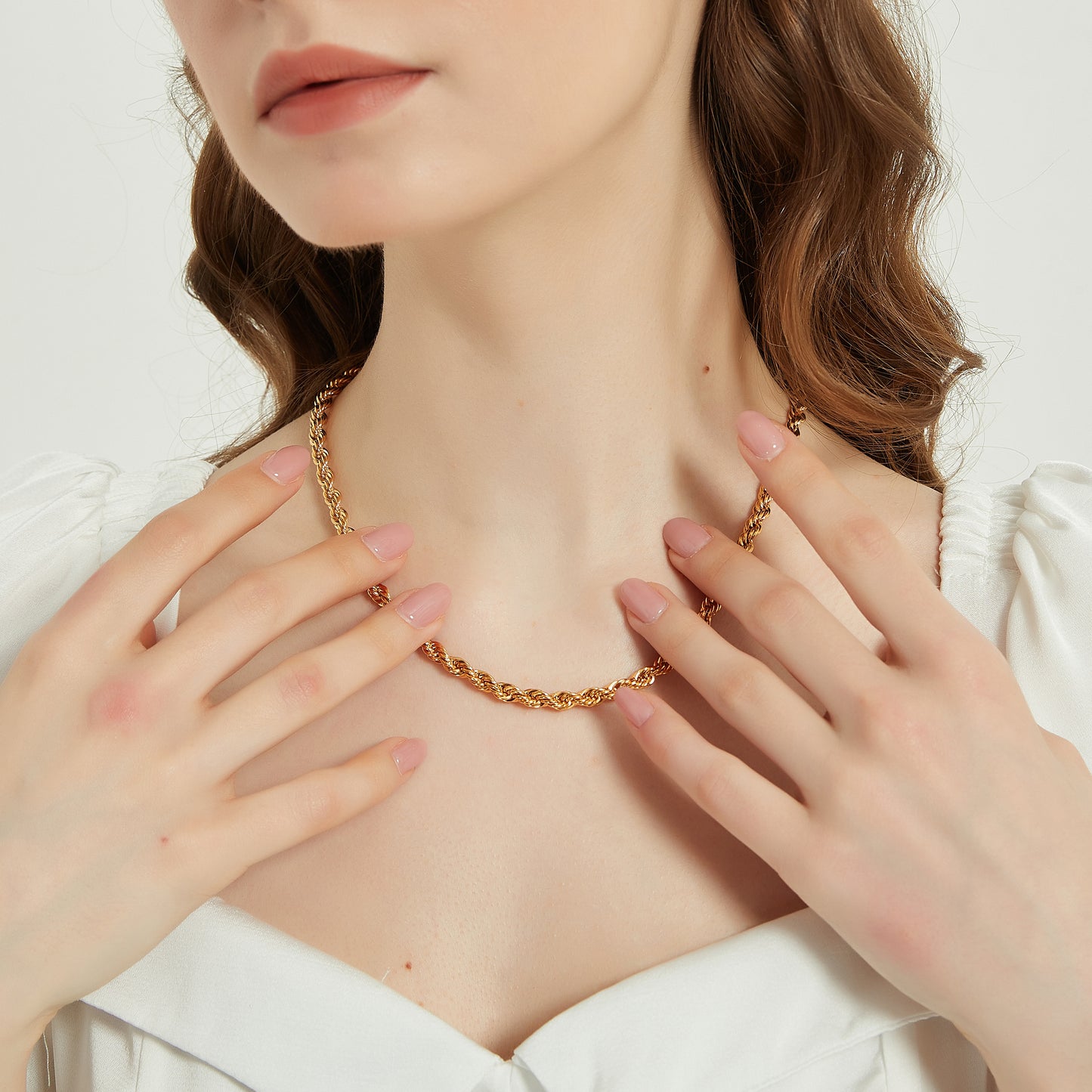 Ava gold twisted rope chain necklace