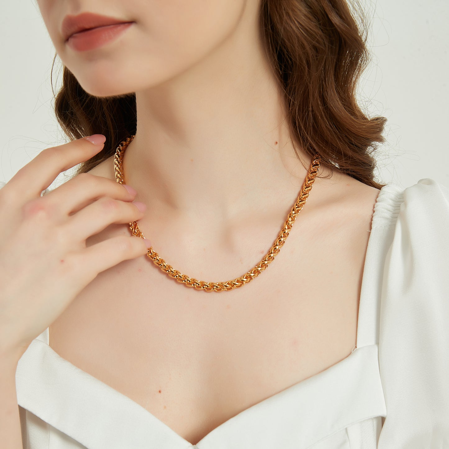 Ella gold rolo link chain statement necklace