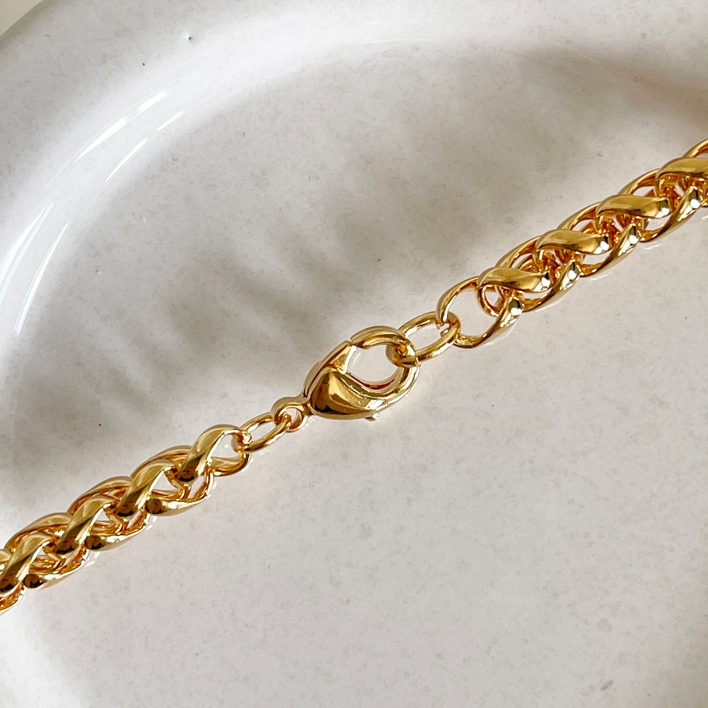 Ella gold rolo link chain statement necklace