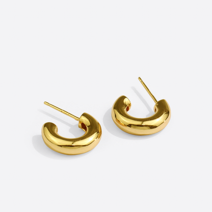 E063 minimalist dainty open huggie earrings