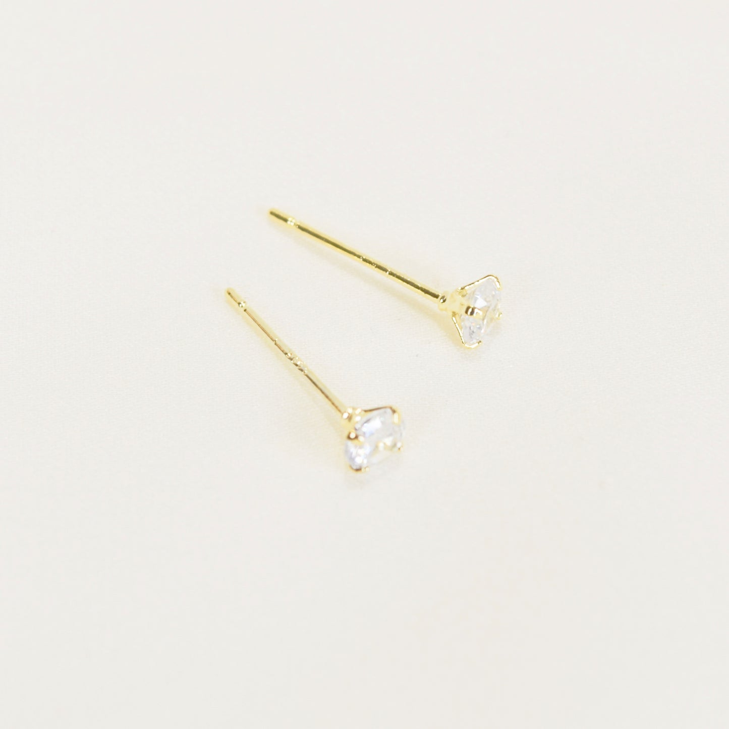 Gold vermeil E107 cz diamond stud earrings