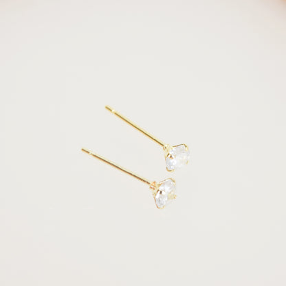 Gold vermeil E107 cz diamond stud earrings