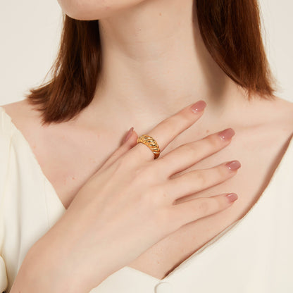 R008 croissant twisted dome statement ring sale