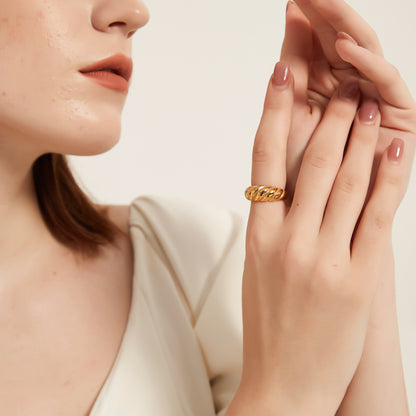 R008 croissant twisted dome statement ring sale
