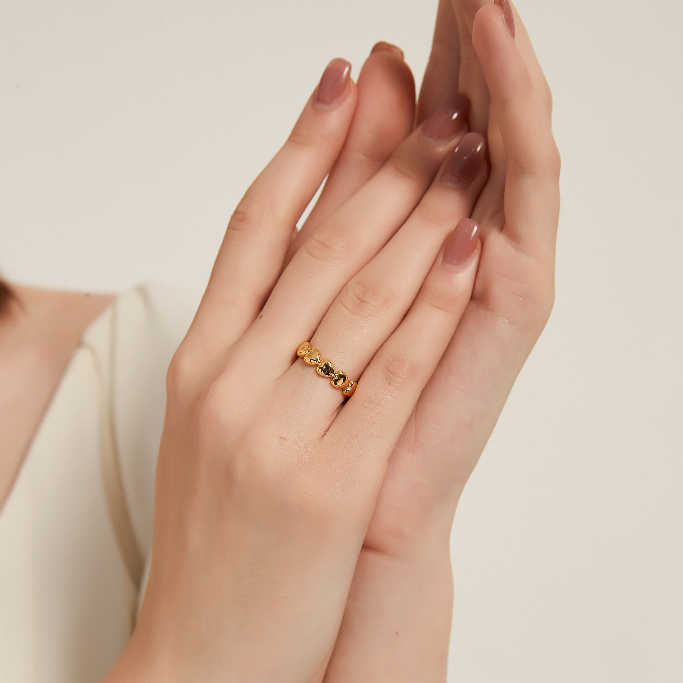 Rachel gold heart chain link open ring sale