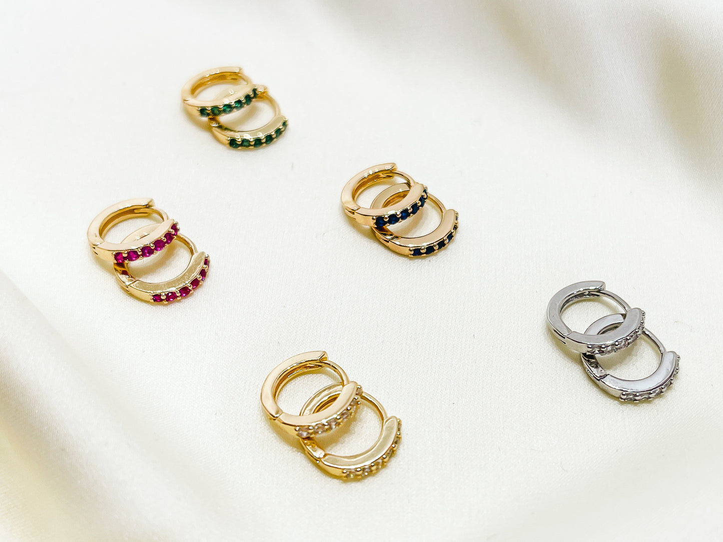 E162 paved dainty huggie hoop earrings