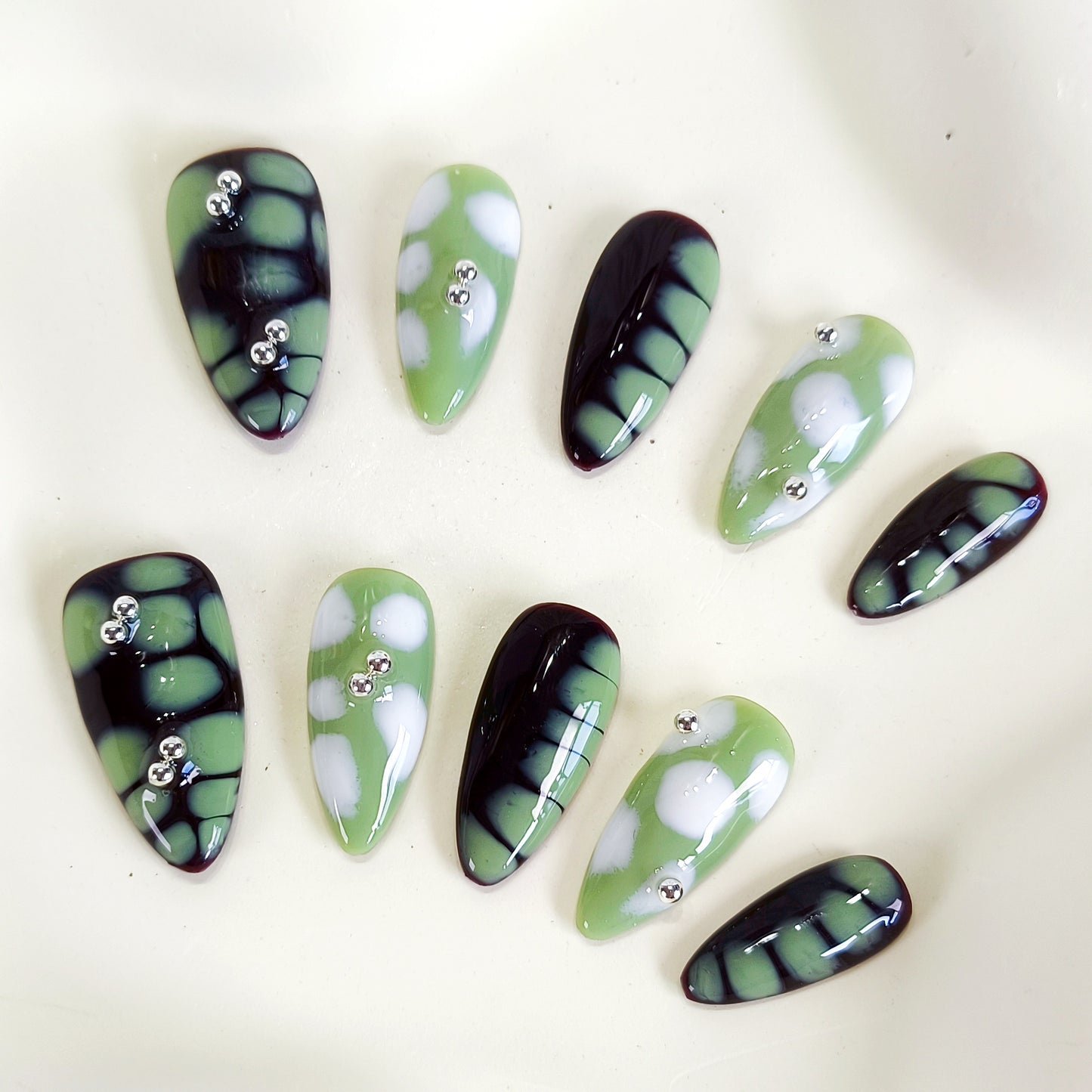 PO118 brown & green abstract press on nails