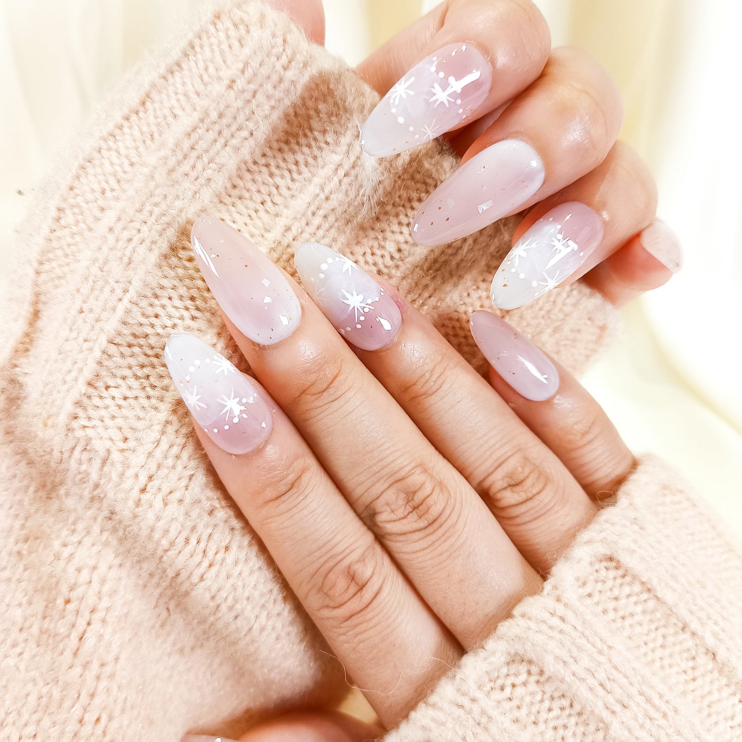 PO128 blush ombre white star oval press on nails