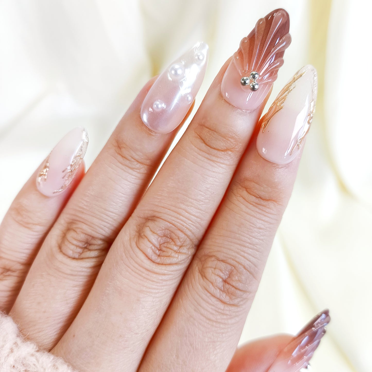 PO121 brown ombre pearl white 3d shell press on nails