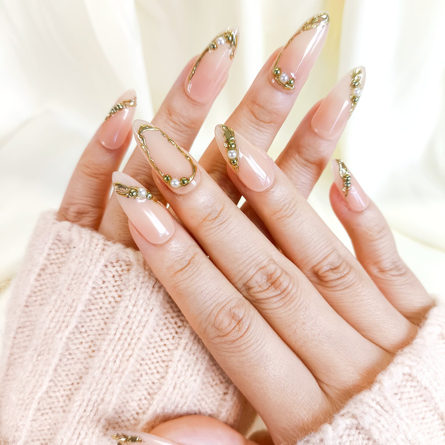 PO135 3d gold chrome almond press on nails