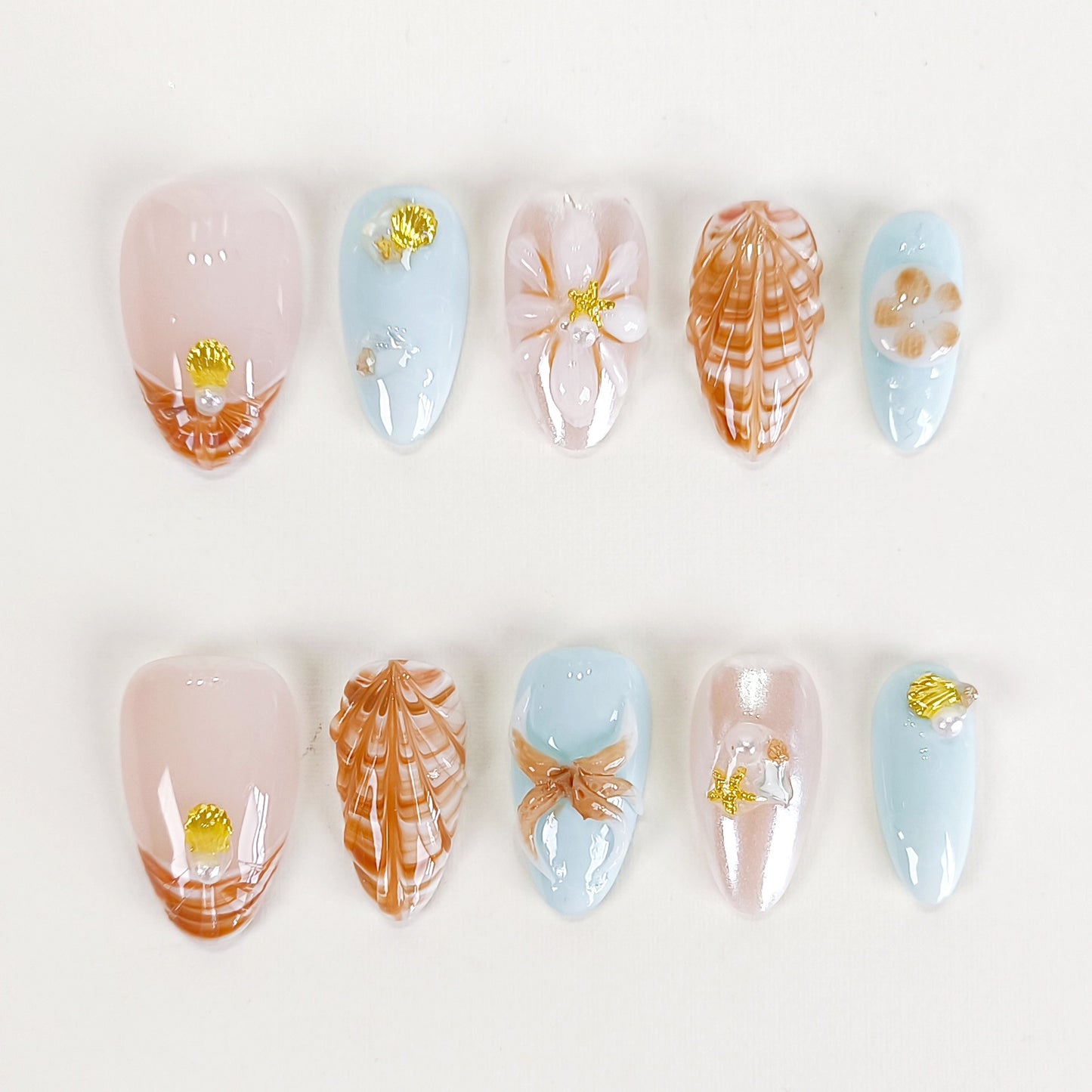 Blue 3D seashell short almond press on nails