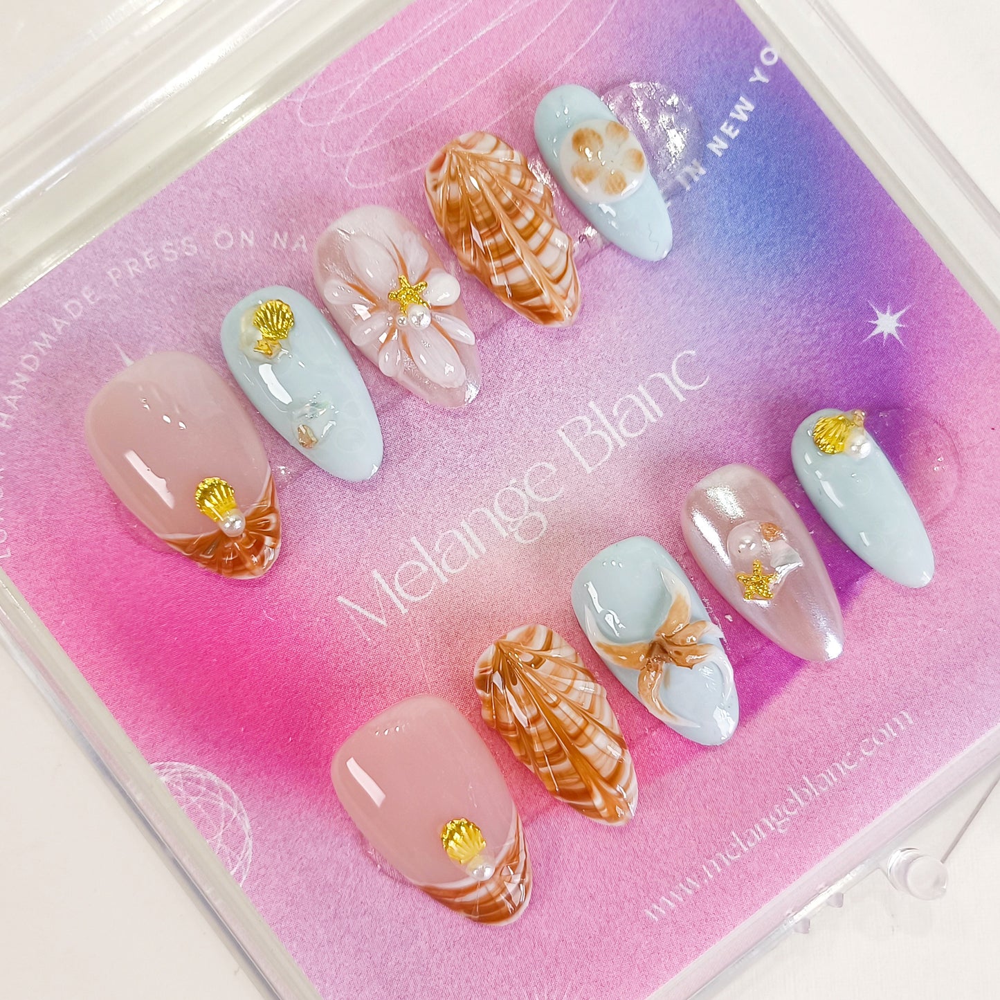 Blue 3D seashell short almond press on nails