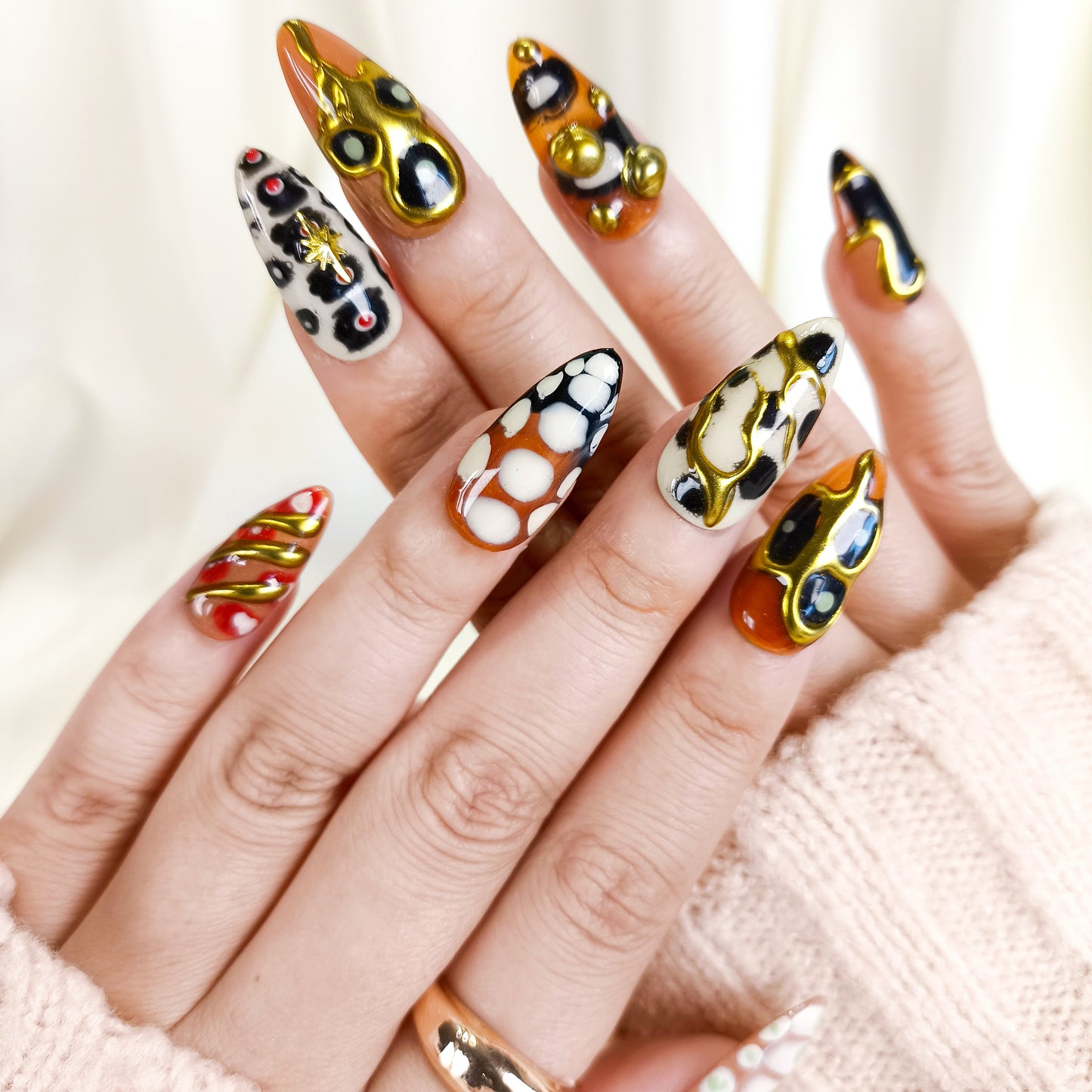 Y2K Gold Chrome Abstract Press On Nails Retro Trendy 3D Nail Art