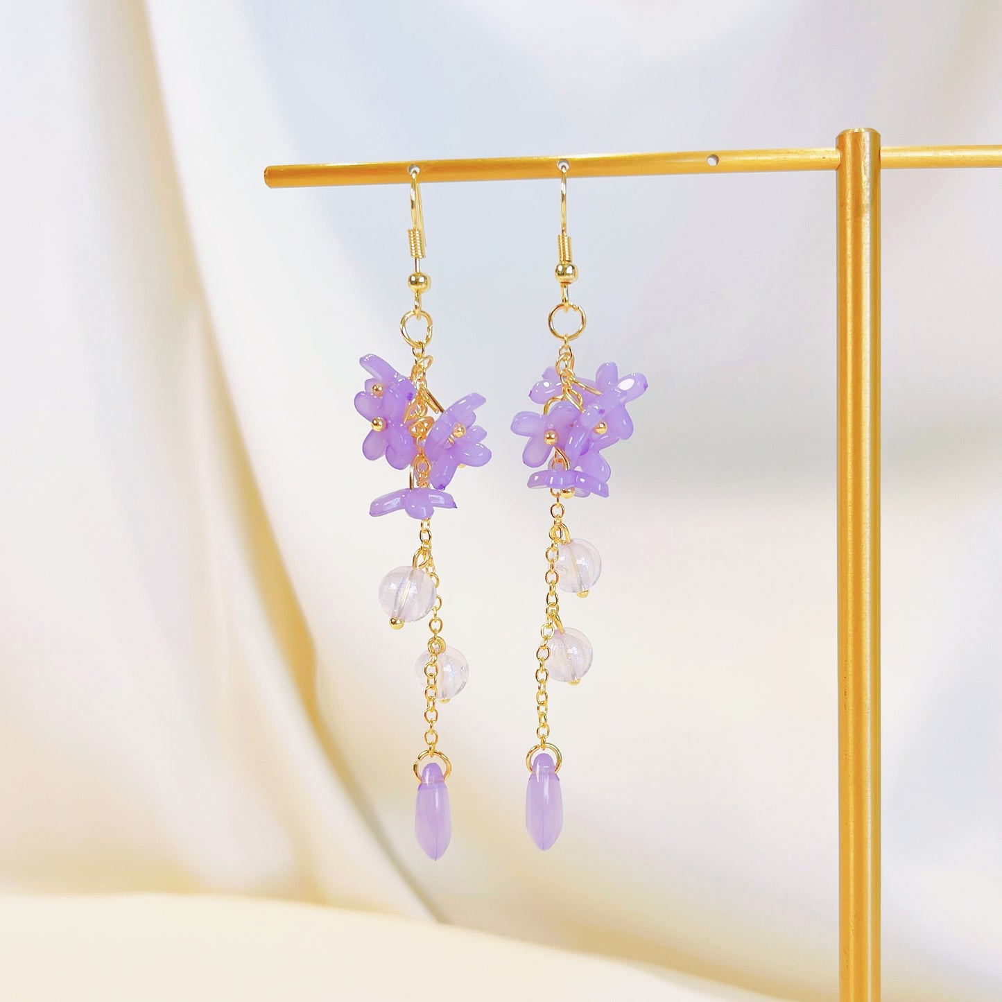 E195 purple lily flower long dangle earrings