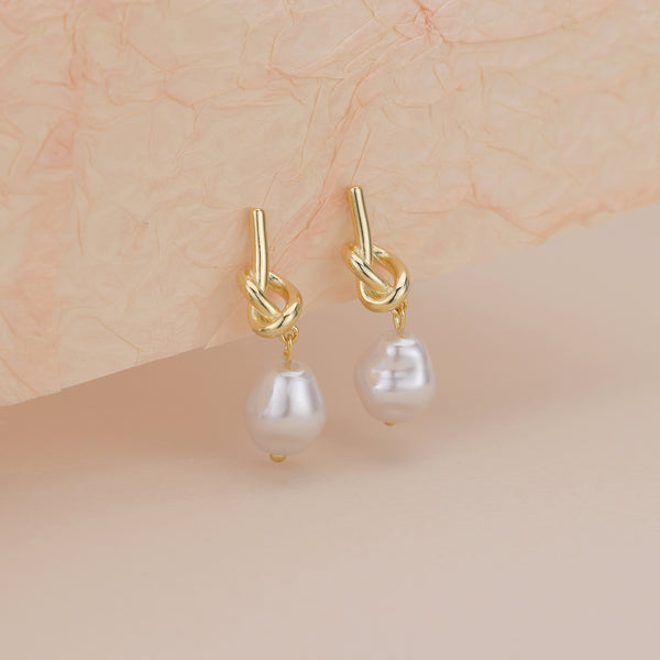 E161 love knot pearl dangle earrings