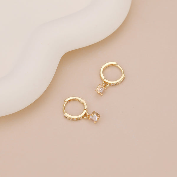 E156 gold huggie hoop earrings, dangle earrings