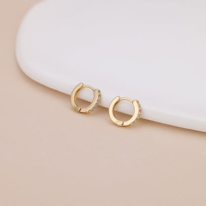 E162 paved dainty huggie hoop earrings