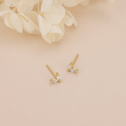 Gold vermeil E100 marquise flower stud earrings